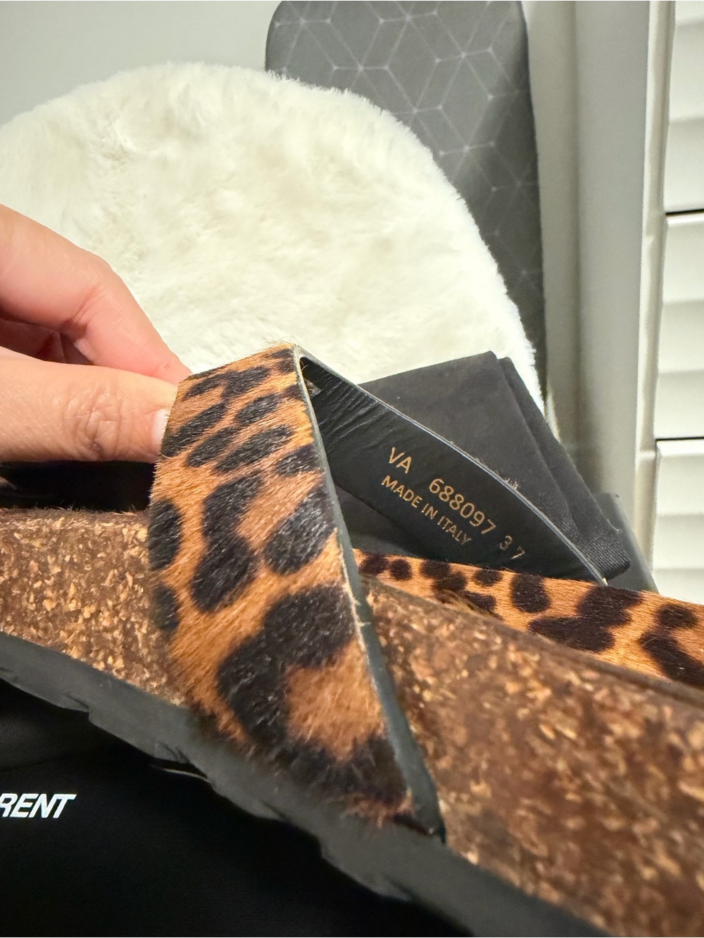 Yves Saint Laurent Animal print sandal - Picture 6 of 10